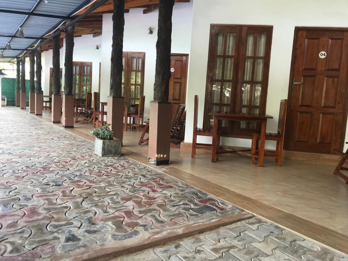 Paris Garden Resort Trincomalee Ngoại thất bức ảnh