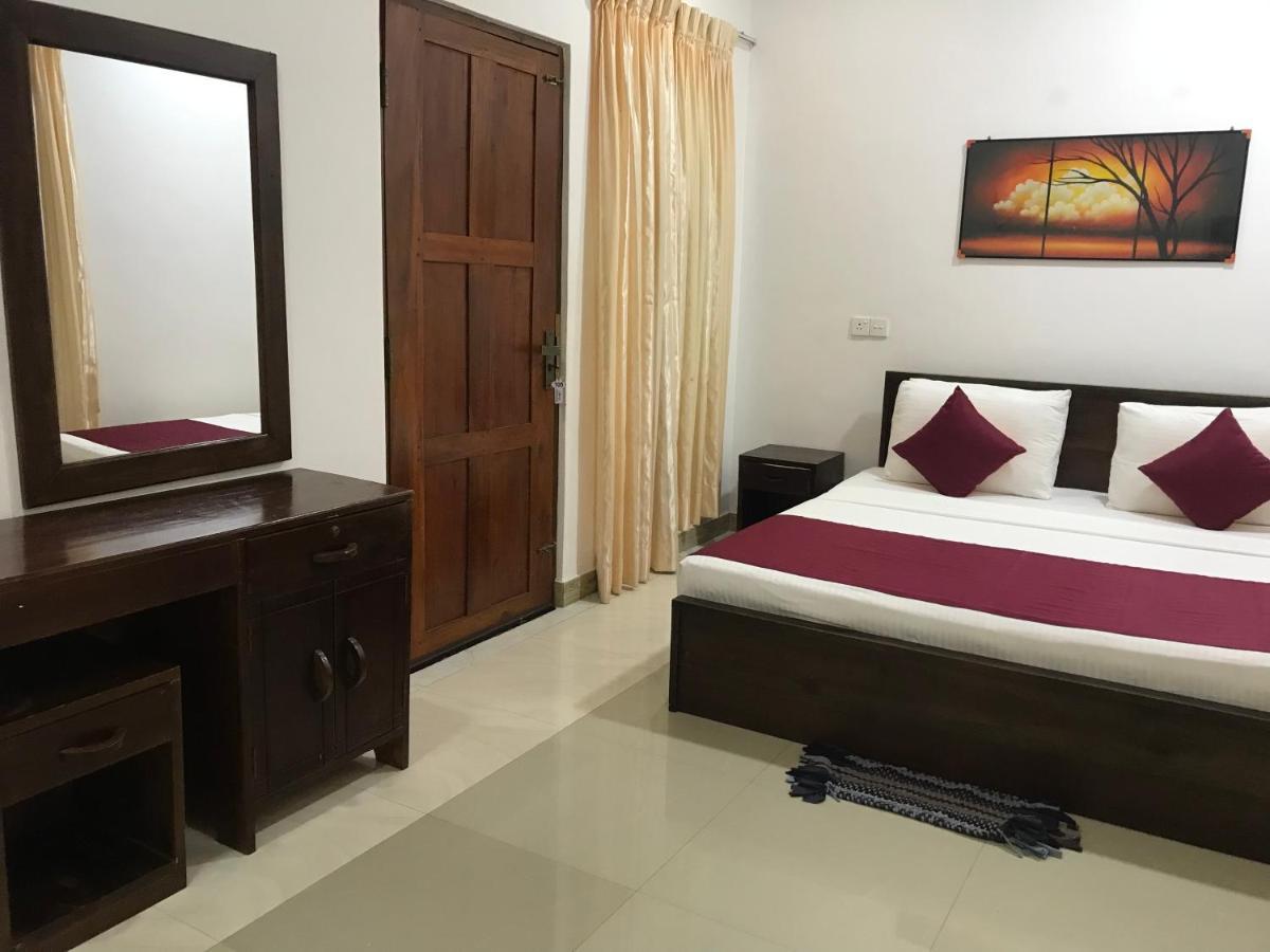 Paris Garden Resort Trincomalee Ngoại thất bức ảnh