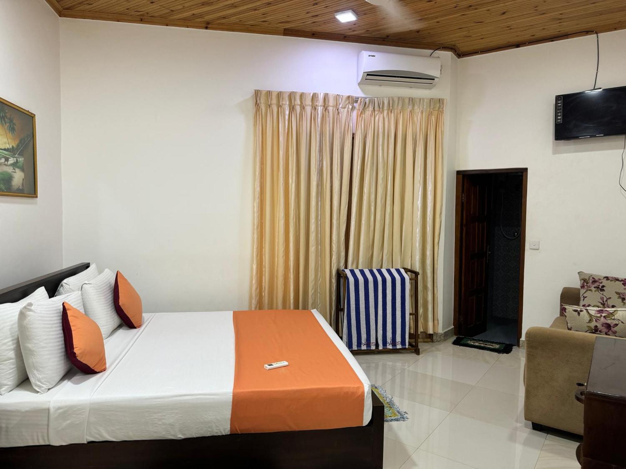 Paris Garden Resort Trincomalee Ngoại thất bức ảnh